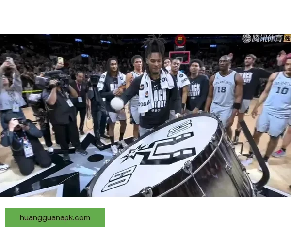 文班41分18篮板3盖帽零失误领衔马刺大胜勇士 卡斯尔15分11篮板助攻全队