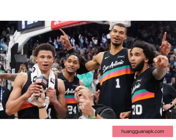 文班三节砍41分马刺狂胜灰熊七连胜锁定季后赛无缘